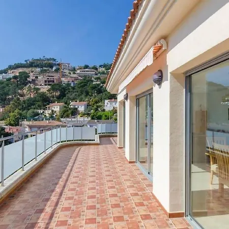 Villa Holiday Home *