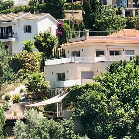 Holiday Home *